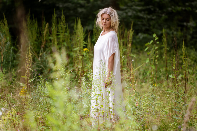 Bedemand i Aalborg og omegn. Sara Savannah fra MERKABA