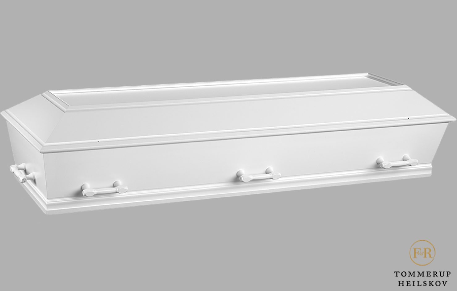 Billede af hvid trækiste. Bedemand Sara Savannah fra Merkaba-bedemand