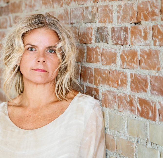 Laokal bedemand i aalborg og omegn - Merkaba - Sara Savannah